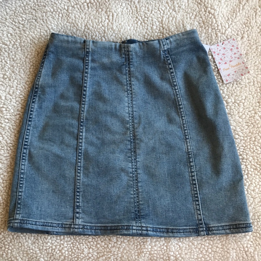 🐥*NWT* FREE PEOPLE STRETCHY JEAN SKIRT🌞